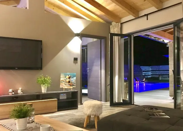 Samanta By Guide Villa *