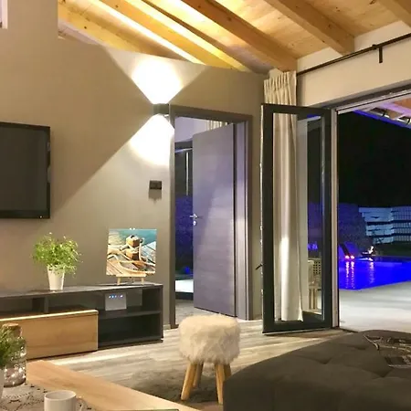 Samanta By Guide Villa *